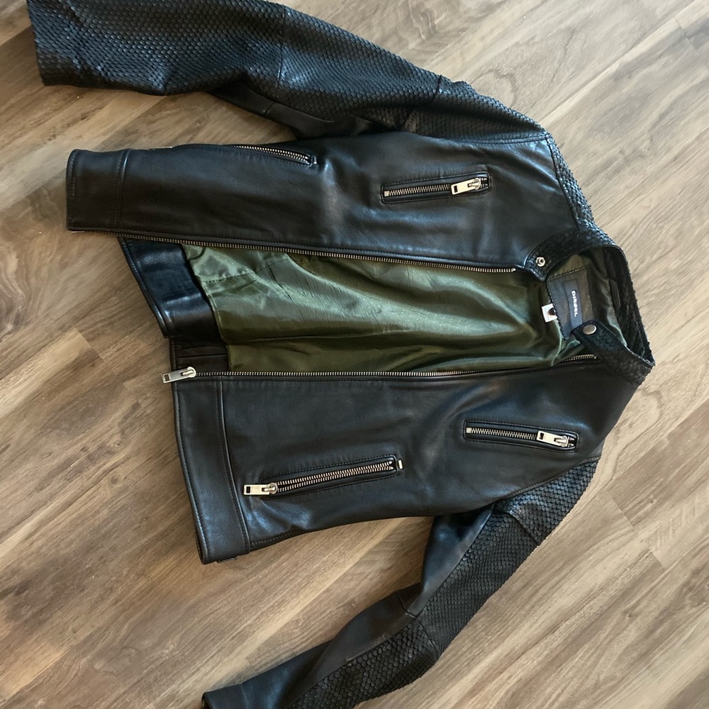 Orig $700! Diesel 100% leather jacket